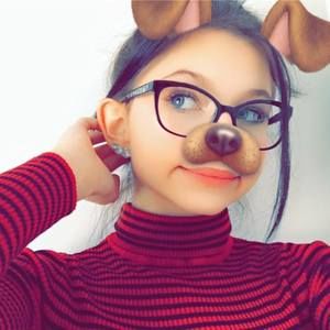 Meet your Posher, Amyycoralie